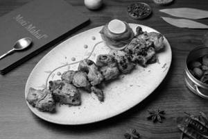 Murgh Lahsooni Tikka [8 Pcs]