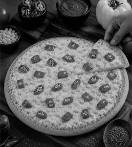 Red Paprika + Sweet Corn Pizza