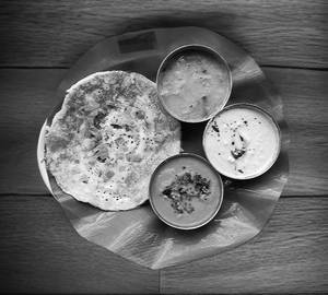 2 onion uthappam