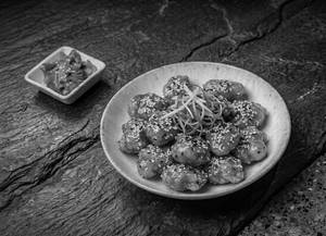 Crispy Honey Sesame Chicken [Dry] [10 Pcs]