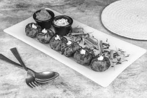 Tandoori Veg Momos [8 Pcs]