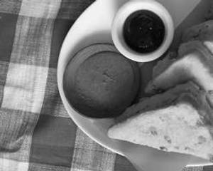 Bread Pakoda With Chutney