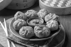 Fried Veg Momos [8 Pcs]