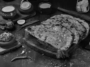 Stuffed Mix Parantha (1 Pc.)