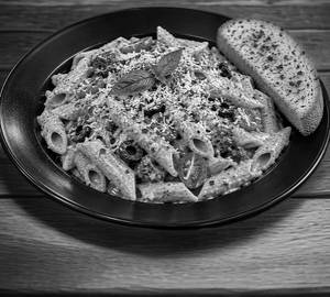 Green sauce pasta