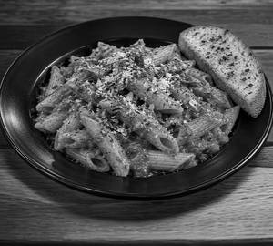 Red sauce pasta