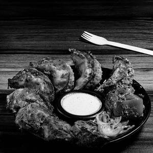 Tandoori Chicken Momos [8 Pcs]
