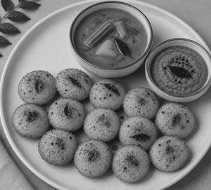 Mini fried idli with sambar [15 pieces]