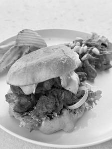 Crunchy Chicken Burger