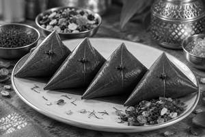 Meenakshi Supari Sweet Paan (Contains Supari, Lime Paste) [4 Pcs]