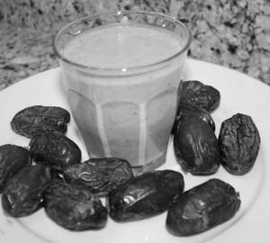 Dates Milk Shake