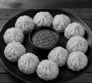 Patta Gobhi Steamed Momos