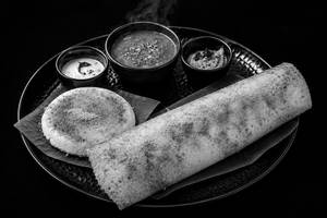 Thatte Idli + Ghee Podi Masala Dosa