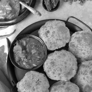 Poori Sabji [4Pieces]