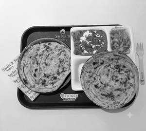 Veg Mutton Tikka Gravy + Paratha + Sirka Onion