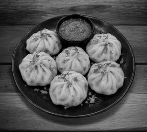 Steamed momos