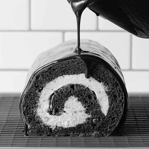 Chocolate Swiss Roll Pastry
