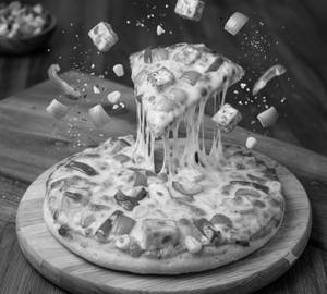Super deluxe mix veggie pizza
