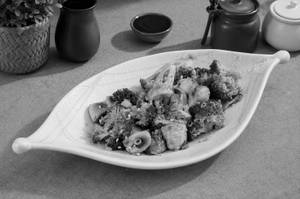Garlic Spiked Broccoli And Mushroom