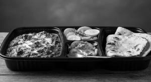 2 Tandoori Roti + Palak Paneer + Salad