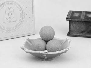 Besan Laddu