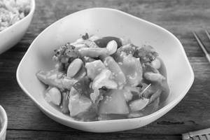 Chicken In Almond Sauce (Serves 1-2)