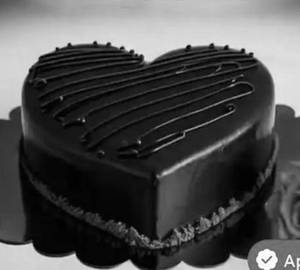Creamy Chocolate Heart Shape Cake 1.5Lbs