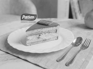 Lotus Biscoff Cake Slice