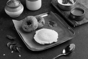 2 Vada + 1 Idli