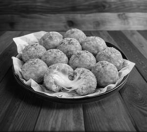 4 Potato Cheese Balls