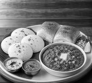 paw bhaji +Idly Combo