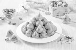 KESAR KAJU MODAK