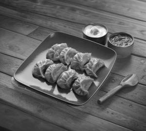Chicken Schezwan Momo Steam 8Pc