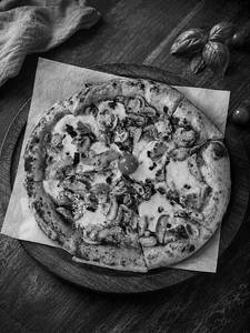 Al Funghi Pizza