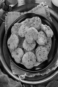 Methi Mathri