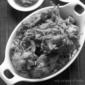 Onion Bhajiya (100 Gms)