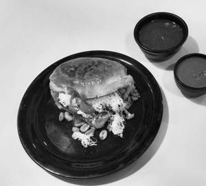 Cheese tandoori dabeli