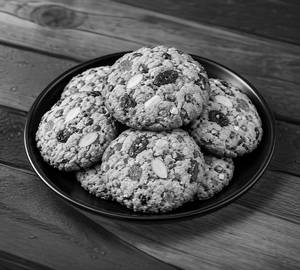 Special Fruit And Nut Cookies [200 Grams]