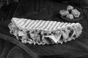 Smoky Indi Chicken Flatbread Sandwich