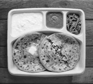 Paneer Paratha Meal (2 Pcs With Curd, Chutney and Pickle)