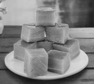 Mamidi tandra 200grms (Mango cubes bellam)