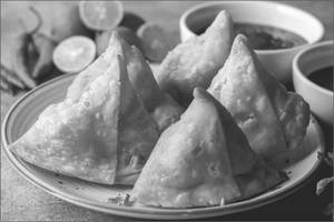 Aloo Samosa 5 Pcs