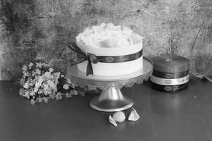 Exotic Litchi Cake (1kg)