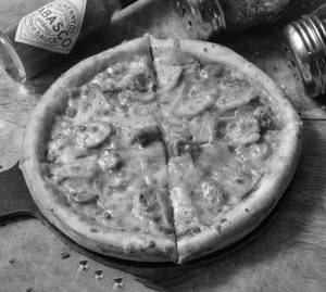 Schezwan Veg Pizza