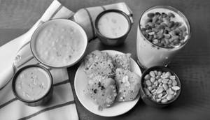 Navratri Special ( Sweet Lassi+ Sabudana Bada 4 Pcs + Jeera Aloo +Makhana+ Peanut)