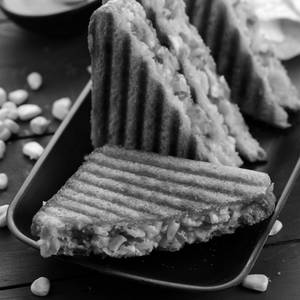 Corn Capsicum Sandwich