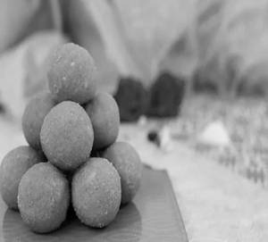 Besan Ladoo ( Half Kg) (500 Gms)