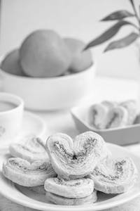 Crunchy Heart Khari (200 Gms)