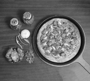 10' Medium Chicken Tikka Pizza