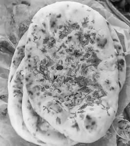 Cappuccino Special Garlic Naan
